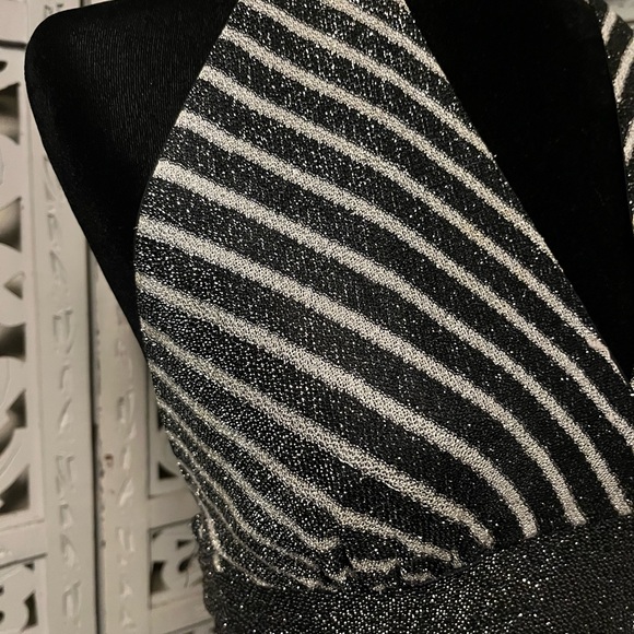 MINDY MALONE VINTAGE GORGEOUS BLACK & SILVER GLITTERY HALTER FORMAL DRESS - Picture 4 of 14